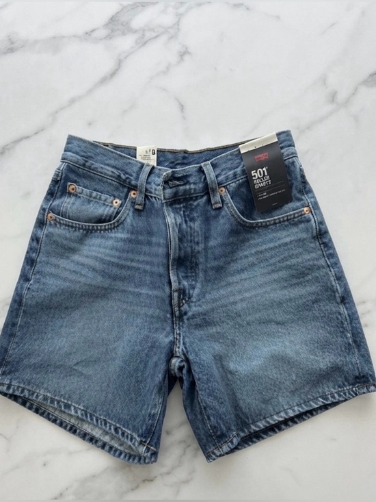 Levi's Pants - NWI LevIS bUl Koled Snorts - Size 27 - 100% Cotton Premium
Denim
